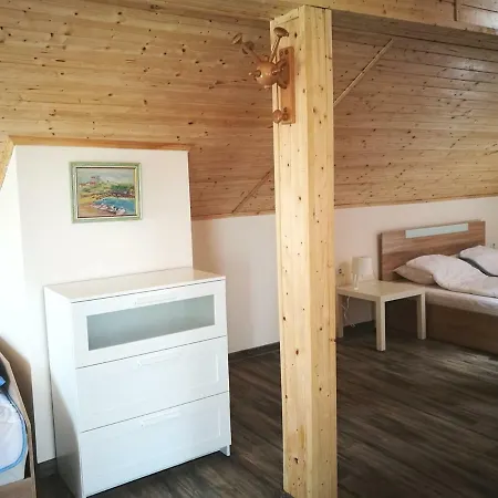 Penzion Guest House Ezerets 3*