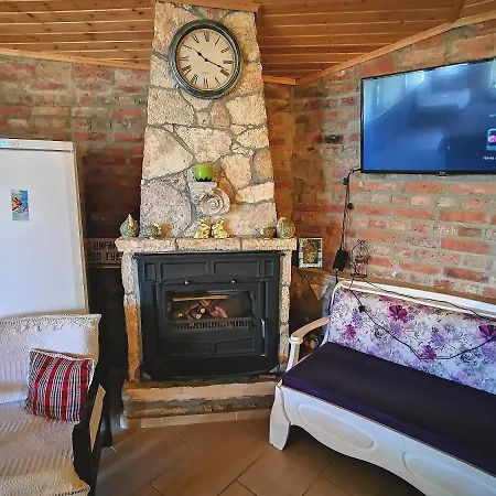 Guest House Ezerets *