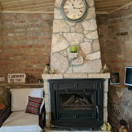 Guest House Ezerets *